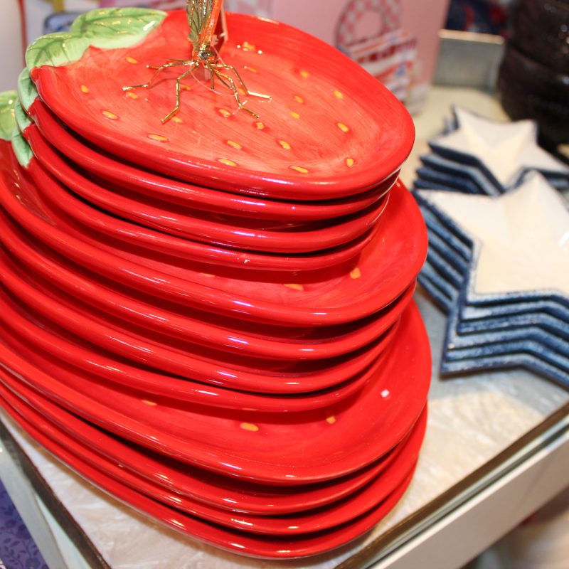 strawberry summer plates